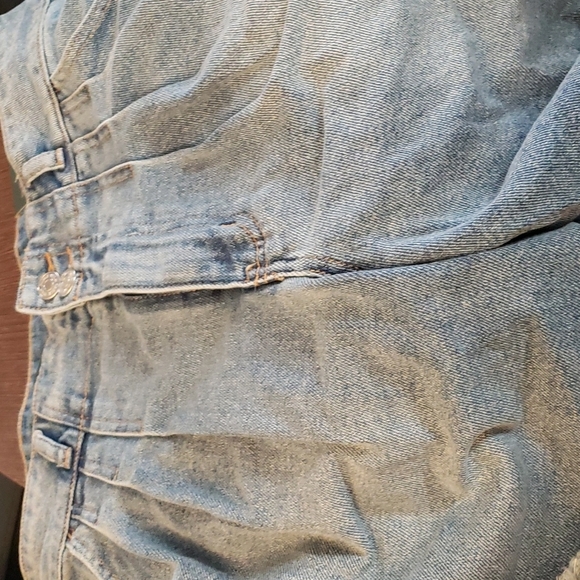 Wild Fable Super High Rise Pleated Bermuda Jean shorts Medium wash Size 14 - Picture 2 of 7